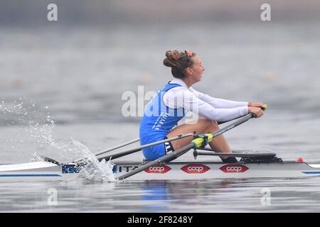 Varese, Italie. 11 avril 2021. Arianna Noseda (Italie), Sculpture individuelle légère pour femmes pendant les Championnats d'Europe d'aviron 2021, Canoying à Varese, Italie, avril 11 2021 crédit: Independent photo Agency/Alamy Live News Banque D'Images