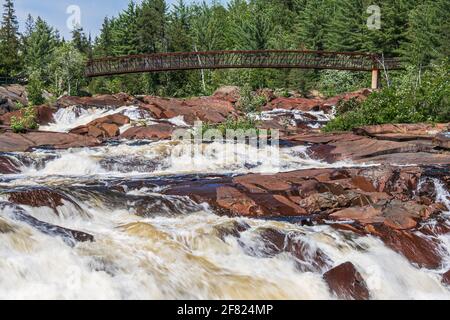 High Falls Onaping Ontario Canada en été Banque D'Images