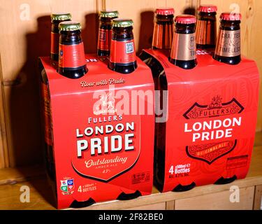 Fullers London Pride - nouvelle marque et marque précédente Banque D'Images