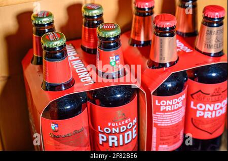 Fullers London Pride - nouvelle marque et marque précédente Banque D'Images