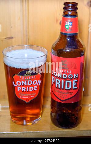 Fullers London Pride - nouvelle marque et marque précédente Banque D'Images