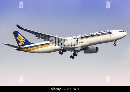 Changi, Singapour – 29 janvier 2018 : avion Airbus A330 de Singapore Airlines à l'aéroport de Changi (SIN) à Singapour. Airbus est un manu d'avion européen Banque D'Images