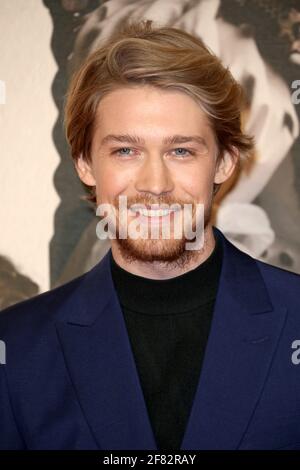 LONDRES, ROYAUME-UNI - 18 octobre 2018: Joe Alwyn participe à la première britannique de 'The Favorite' le 18 octobre 2018 à Londres, Angleterre. Banque D'Images