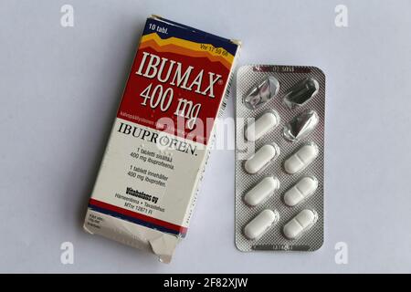 Ibuprofène (Ibumax 400mg) comprimés, il s'agit d'un anti-inflammatoire non stéroïdien (AINS) qui soulage la douleur et traite l'inflammation. Banque D'Images