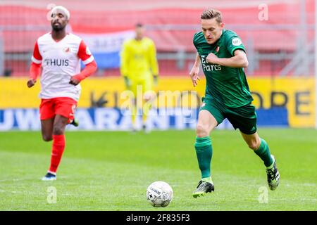 UTRECHT, PAYS-BAS - AVRIL 11 : Jens Toornstra de Feyenoord Rotterdam pendant le match Eredivisie entre le FC Utrecht et Feyenoord à Stadion Galgenw Banque D'Images