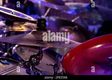 batterie avec cymbales à effets percussifs Banque D'Images