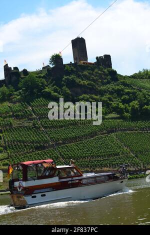 Vue sur la rivière Mosel, près de Barncastel Banque D'Images