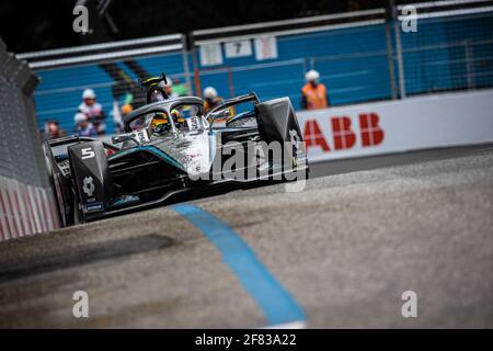 05 Vandoorne Stoffel (bel), Mercedes-Benz EQ Formula E Team, Mercedes-Benz EQ Silver Arrow 02, action pendant l'ePrix de Rome 2021, 4e manche du Championnat du monde de Formule E 2020-21, sur le Circuito Cittadino dell'EUR du 9 au 11 avril, à Rome, Italie - photo Germain Hazard / DPPI / LiveMedia Banque D'Images