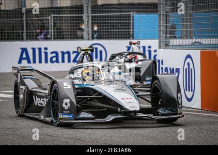 05 Vandoorne Stoffel (bel), Mercedes-Benz EQ Formula E Team, Mercedes-Benz EQ Silver Arrow 02, action pendant l'ePrix de Rome 2021, 4e manche du Championnat du monde de Formule E 2020-21, sur le Circuito Cittadino dell'EUR du 9 au 11 avril, à Rome, Italie - photo François Flamand / DPPI / LiveMedia Banque D'Images