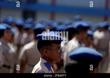 salvador, bahia/brésil - 24 juillet 2019 : les élèves du Collège de police militaire de Salvador sont vus pendant la formation dans la cour d'école. *** local C Banque D'Images