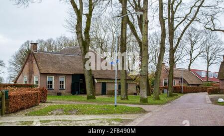 Vue sur le village Norg à Drenthe, pays-Bas Banque D'Images