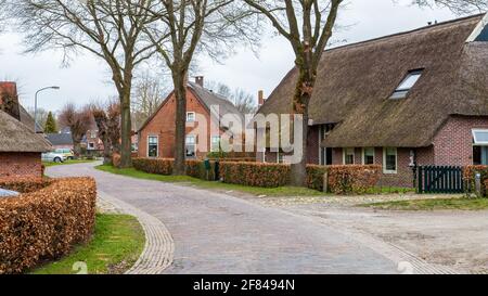 Vue sur le village Norg à Drenthe, pays-Bas Banque D'Images