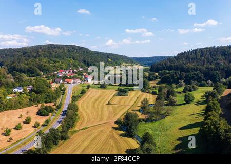 Egloffstein, Trubachtal, tir de drone, Suisse franconienne, haute-Franconie, Franconie, Bavière, Allemagne Banque D'Images