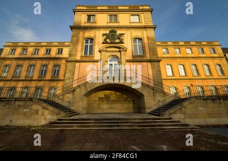 Nouveau Palais (Neues Schloss), Stuttgart, Bade-Wurtemberg, Allemagne, Europe Banque D'Images