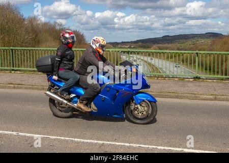 1999 90s Honda CBR 1100 XX; motard; transport à deux roues, motocyclettes, véhicule sur les routes britanniques, motos, motards motocyclistes qui conduisent à Manchester, Royaume-Uni Banque D'Images