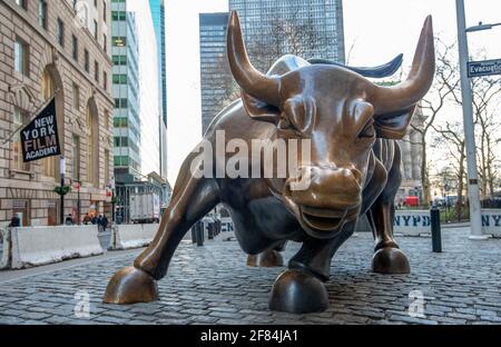 Bullenfigur vor der Boerse, Charging Bull, Auch Wall Street Bull oder Bowling Green Bull, Bourse de New York, Wall Street, quartier financier Banque D'Images