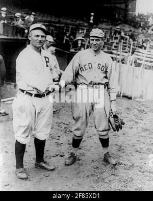 Clifford Carlton 'Gavvy' Cravath, Philadelphia Phillies & Tristram Edgar 'tris' Speaker, Boston Red Sox, 11 octobre 1915. Banque D'Images