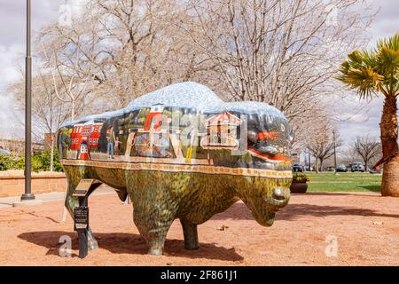 Utah, 15 MARS 2021 - statue de la vache dans le parc Town Square Banque D'Images