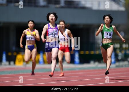 Shimane, Japon. Crédit: MATSUO. 11 avril 2021. Nanako Matsumoto Athletics : 75e Izumo rencontre la finale du 400m des femmes YOSHIOKA SPRINT au stade d'athlétisme Hamayama Park à Shimane, Japon. Credit: MATSUO .K/AFLO SPORT/Alay Live News Banque D'Images