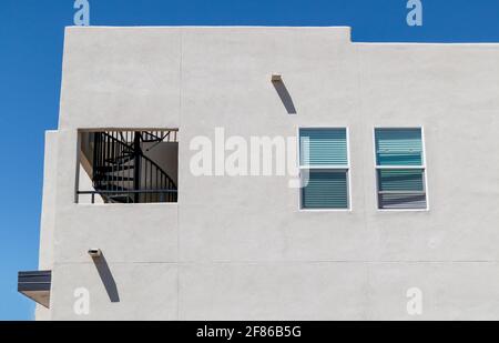 Bâtiment contemporain dans le centre-ville d'Albuquerque, Nouveau-Mexique, détails architecturaux Banque D'Images