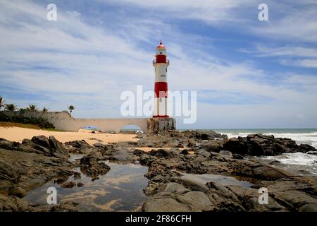 salvador, bahia, brésil - 21 décembre 2020 : vue sur le phare d'Itapua, dans la ville de Salvador. *** Légende locale *** Banque D'Images