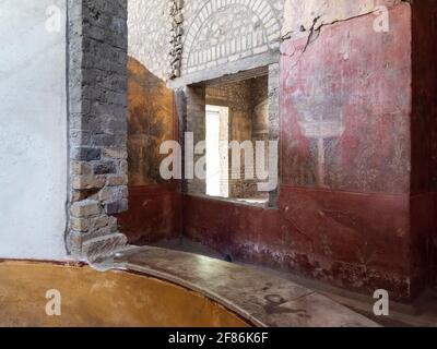 Torre Annunziata. Italie. Site archéologique d'Oplontis (Villa di Poppea / Villa Poppea / Villa A). Vue depuis un hôpital (chambres d'hôtes) avec gain Banque D'Images