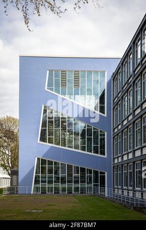 Bâtiment IBW (Institut de formation professionnelle et professionnelle) de l'Université de Cologne sur la rue Herbert-Lewin dans le quartier Lindenthal, Cologn Banque D'Images