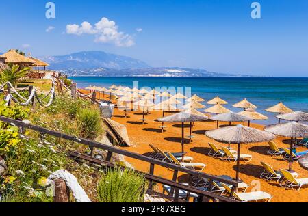 Île de Kefalonia, Grèce. Xi Beach, une plage de sable rouge, la mer Ionienne. Banque D'Images