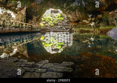 Lanzarote, Espagne - 22 janvier 2021 : Jameos del Agua de l'artiste Cesar Manrique à Lanzarote sur les îles Canaries en Espagne Banque D'Images