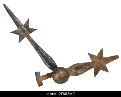Aiguilles d'horloge en forme d'étoile rouillée médiévale isolées sur un blanc arrière-plan Banque D'Images