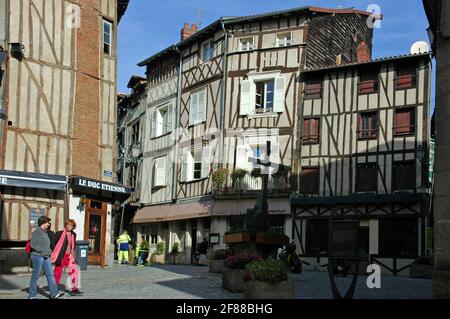 Place Saint-Aurélien, Village de la Boucherie, Limoges, Limousin, France. Octobre. Banque D'Images