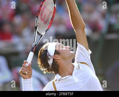 WIMBLEDON 2007 5e JOUR 29/6/07. RODGER FEDERER PENDANT SON MATCH AVEC M.SAFIN PHOTO DAVID ASHDOWN Banque D'Images