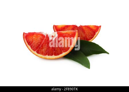 Tranches d'orange rouge isolées sur fond blanc Banque D'Images