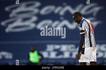 West Bromwich Mbaye Diagne d'Albion fait une chance manquée lors du match de la Premier League aux Hawthorns, West Bromwich. Date de la photo: Lundi 12 avril 2021. Banque D'Images