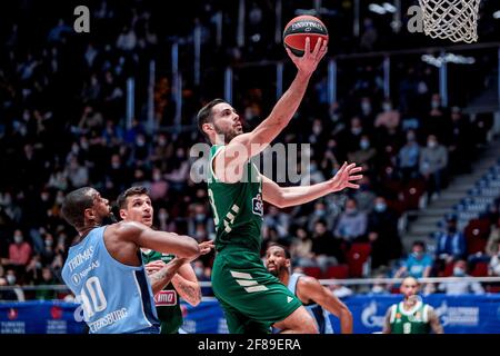 SAINT-PÉTERSBOURG, PAYS-BAS - AVRIL 12 : Ioannis Papapetrou de BC Panathinaikos lors du match Euroligue entre BC Zenit et BC Panatinaïkos à OL Banque D'Images