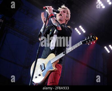 Billie Joe Armstrong chante avec son groupe Green Day Banque D'Images
