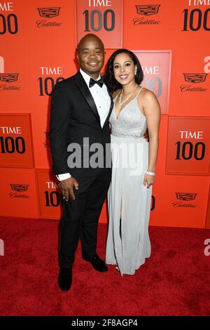 Fred Swaniker, Amanda Johnson, arrive au Gala 2019 FOIS 100, qui a eu lieu au Jazz au Lincoln Center à New York le mardi 23 avril 2019. Photo de Jennifer Graylock-Graylock.com 917-519-7666, New York, New York - -EN PHOTO : Fred Swaniker, Amanda Johnson Jennifer Graylock-Graylock.com -GRA 6844 Jennifer Graylock-Graylock.com Banque D'Images