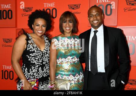 Gayle King arrive au Gala Red Carpet 2019 FOIS 100 au Lincoln Center de New York le mardi 23 avril 2019. Photo de Jennifer Graylock-Graylock.com 917-519-7666, New York, New York - -EN PHOTO : Gayle King Jennifer Graylock-Graylock.com -GRA 8560 Jennifer Graylock-Graylock.com Banque D'Images