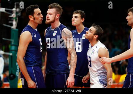 L'équipe nationale brésilienne de volley-ball remporte le match final de la médaille d'or contre l'Italie aux Jeux Olympiques d'été de Rio 2016, au stade Maracanazinho. Banque D'Images