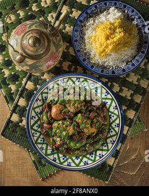 Khoresh ghormeh sabzi. Ragoût d'agneau et d'herbe iranien. Iran alimentation