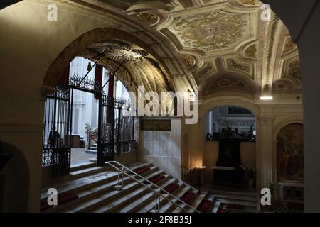 Naples - Scala di accesso della cripta della Basilica di Santa Maria alla Sanità Banque D'Images