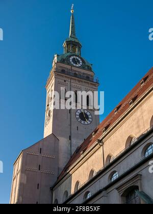 Tour Alter Peter, Peterskirche, Petersplatz, Munich, Bavière, Allemagne, Europe Banque D'Images