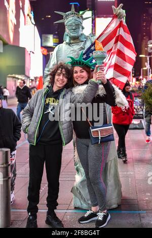 Portraits spontanés de touristes latino-américains à New York, États-Unis Banque D'Images