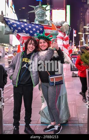 Portraits spontanés de touristes latino-américains à New York, États-Unis Banque D'Images