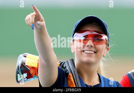 Photo du dossier datée du 12-08-2016, la colline Amber de Grande-Bretagne se livre aux demi-finales des femmes de Skeet au centre de tournage le septième jour des Jeux Olympiques de Rio, au Brésil. Date de la photo : vendredi 12 août 2016. Le crédit photo devrait se lire: Owen Humphreys/PA Wire. RESTRICTIONS - usage éditorial uniquement. Date de publication : le mardi 13 avril 2021. Banque D'Images