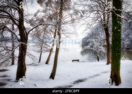 DE - BAVIÈRE: Fin de l'hiver au lac Kochelsee près de Murnau Banque D'Images