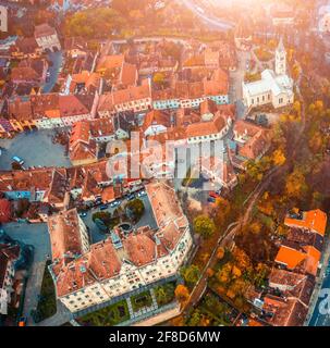 Vue aérienne sur la cour de la Citadelle de Sighisoara Banque D'Images