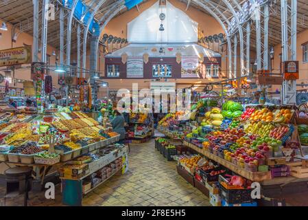 KIEV, UKRAINE, 31 AOÛT 2019 : intérieur du marché de Bessarabska à Kiev, Ukraine Banque D'Images