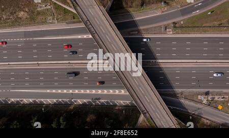 Vue aérienne de la M62 en direction de Leeds, West Yorkshire, Royaume-Uni Banque D'Images