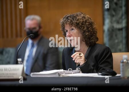 Washington, DC, États-Unis, mardi 13 avril, 2021. Barbara McQuiston, qui exerce les fonctions du sous-secrétaire à la Défense, à la recherche et à l'ingénierie, comparaît lors d'une audience du Comité sénatorial des crédits - sous-comité de la Défense pour examiner l'innovation et la recherche du ministère de la Défense, dans l'édifice Dirksen du Bureau du Sénat à Washington, DC, USA, le mardi 13 avril, 2021. Photo de Rod Lamkey/CNP/ABACAPRESS.COM Banque D'Images